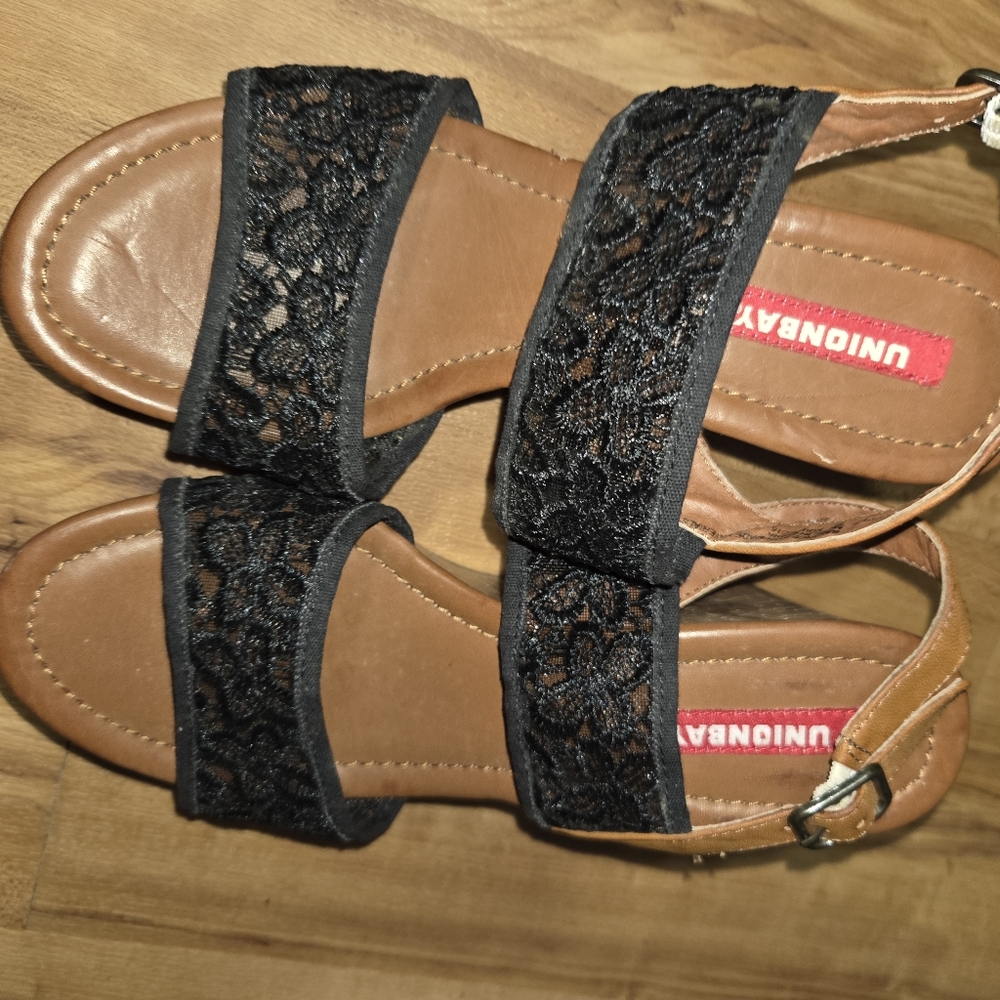 UnionBay Black Lace Design  Platform Strap Wedge Sandals Size 8M